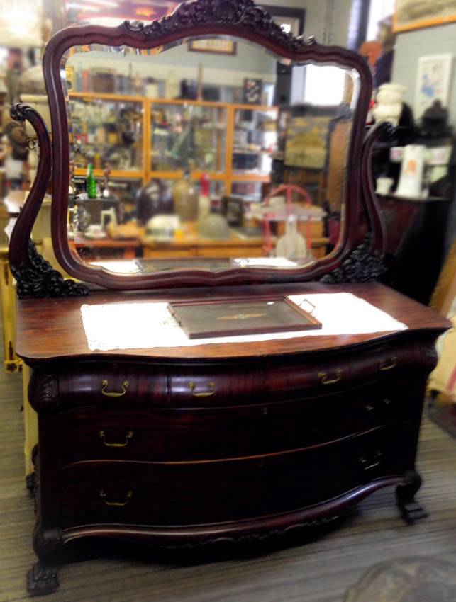 Solved Antique Mahogany Dresser Help Id Style Please The