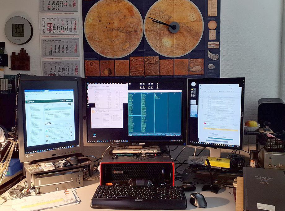desk2025.jpg