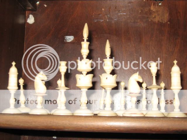 Selenus Chess set