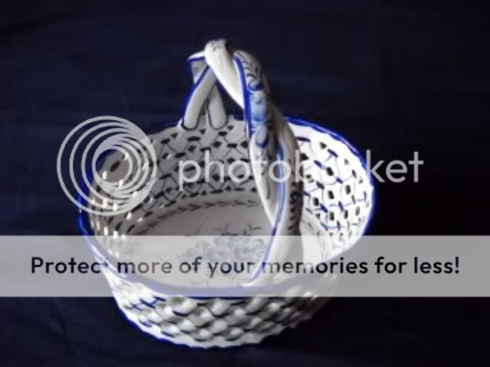 Porcelain basket - Portugal photo 001.jpg
